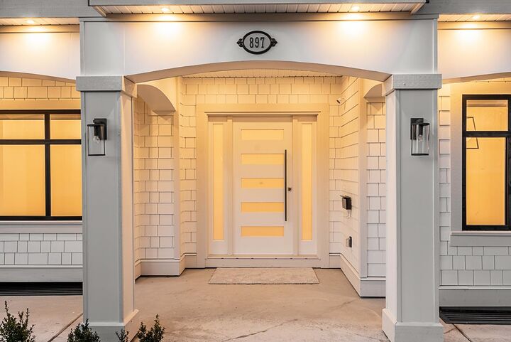 Property Photo: 897 Cottonwood Avenue BC V3J 2S9