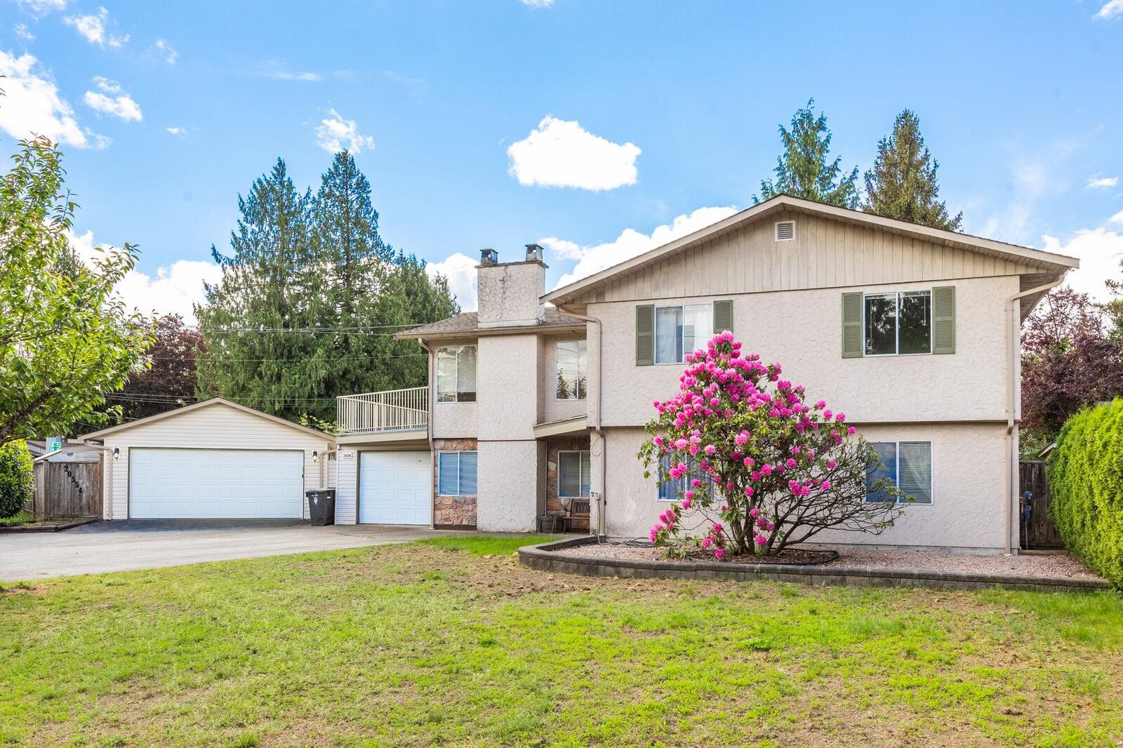 Property Photo: 20554 43A Avenue BC V3A 3C8