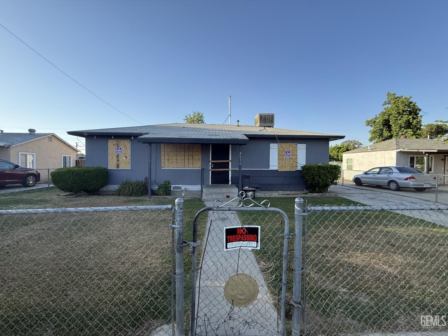 Property Photo:  