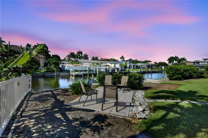 Property Photo: 397 Parkway Ct FL 33919