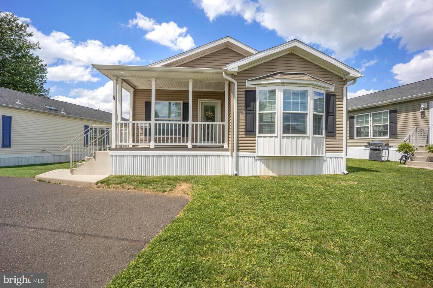 Property Photo: 2304 Brownsville Road G-09 PA 19053
