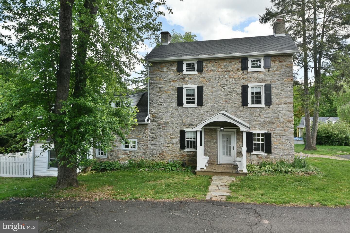 Property Photo:  966 Paige Court  PA 19053 