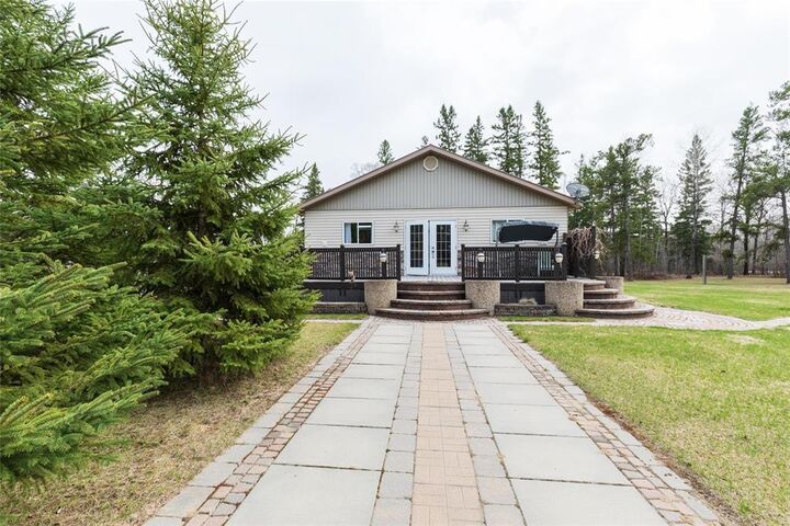 Property Photo:  18137 210 Highway  MB R0A 2N0 