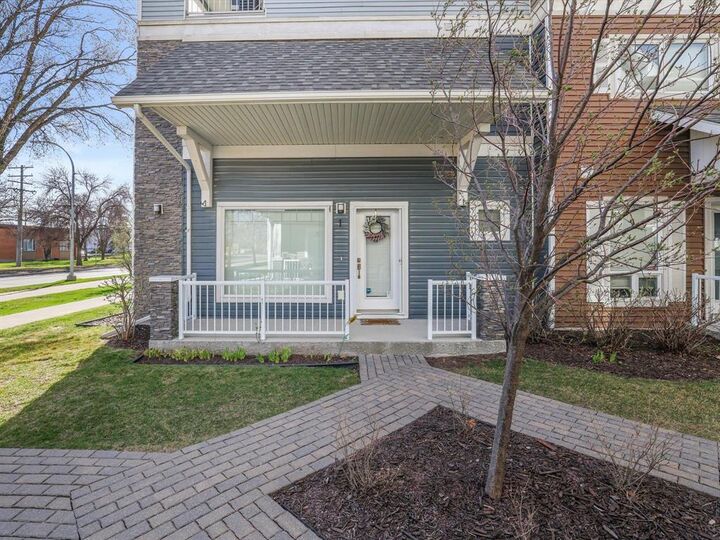 Property Photo:  445 Pandora Avenue  MB R2C 5P4 