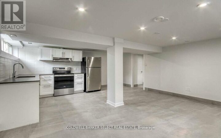 Property Photo:  64 Walter Avenue Lower  ON L3Y 2T3 