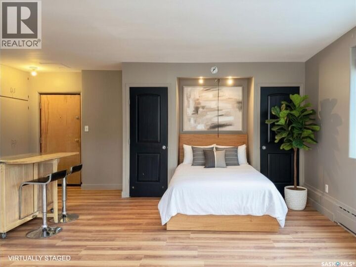 Property Photo:  2 400 4th Avenue N  SK S7K 0R3 