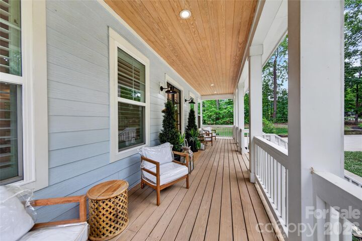 Property Photo: 10904 Leyton Place NC 28227