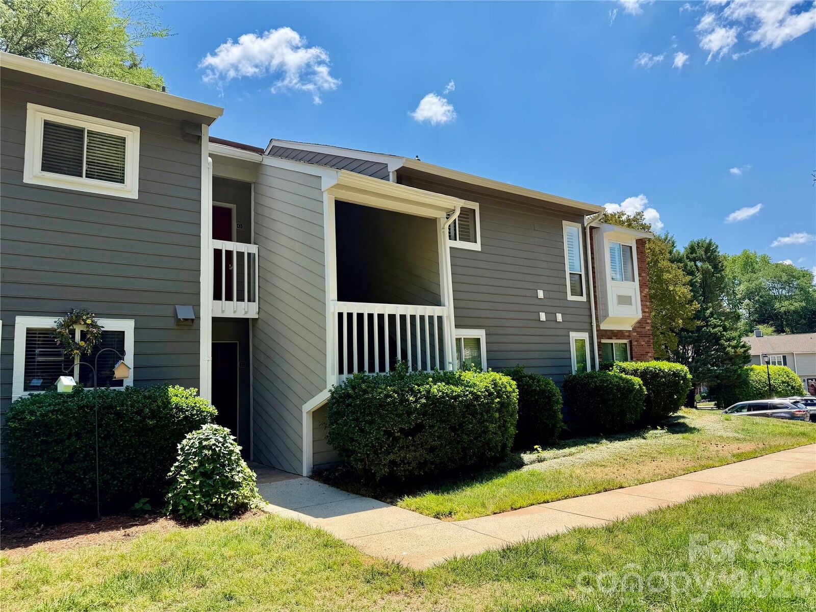 Property Photo: 3100 Heathstead Place NC 28210