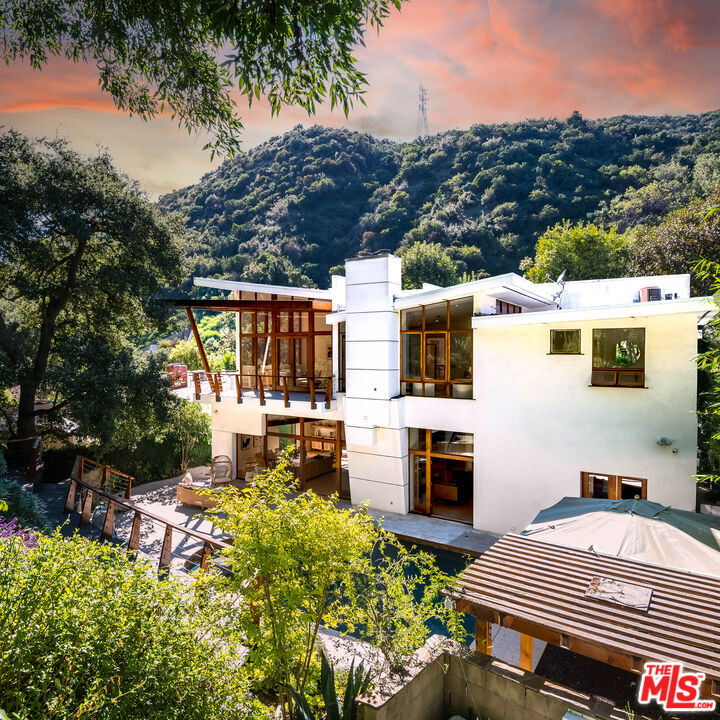 Property Photo:  3600 Mandeville Canyon Rd  CA 90049 