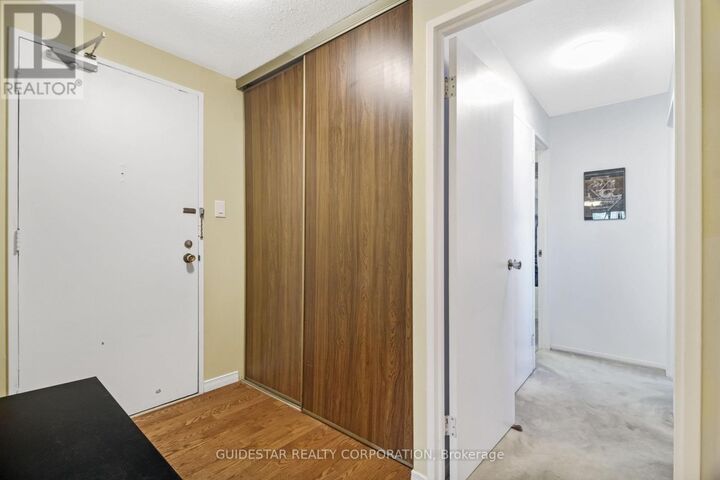 Property Photo:  1171 Ambleside Drive 1906  ON K2B 8E1 