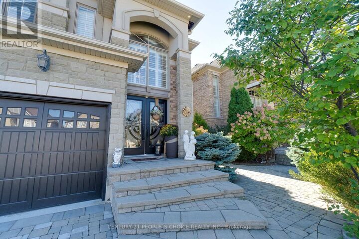 Property Photo:  3340 Erin Centre Boulevard  ON L5M 8C3 