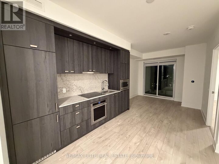 Property Photo:  858 Dupont Street 707  ON M6G 0C1 