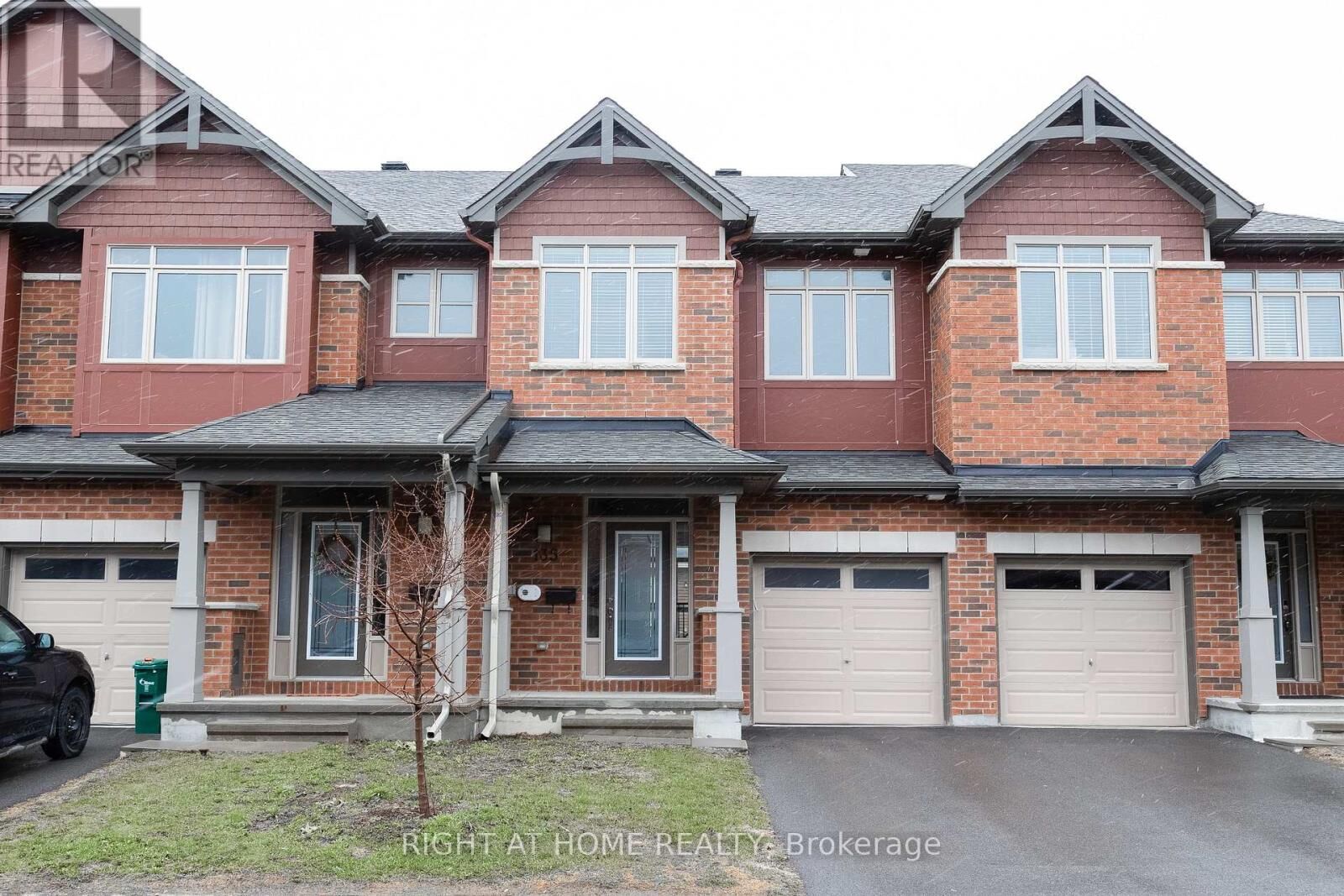 Property Photo:  135 Overberg Way  ON K2S 0V9 