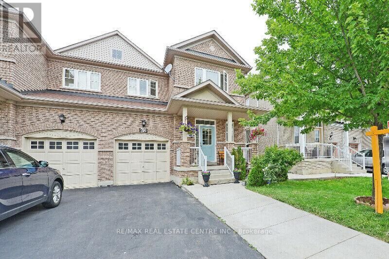 Property Photo:  62 Ashdale Road Upper  ON L6Y 5M9 