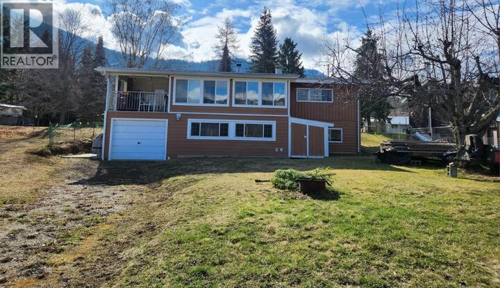 Property Photo:  208 Maple Street  BC V0G 1J0 