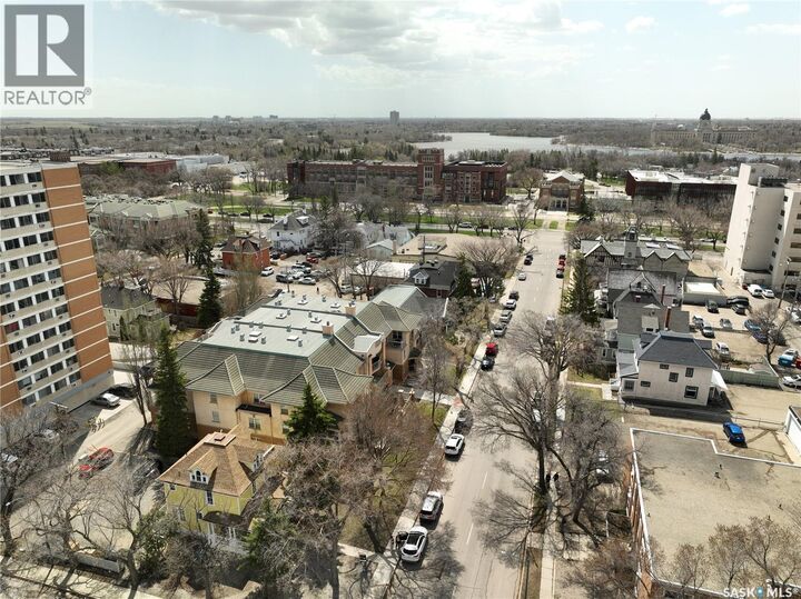 Property Photo:  201 2315 Cornwall Street  SK S4P 2L4 
