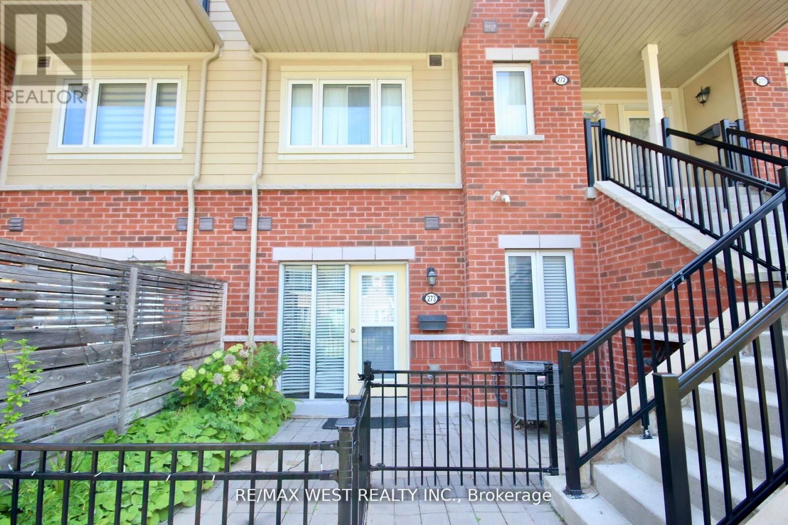 Property Photo:  250 Sunny Meadow Boulevard 273  ON L6R 3Y6 