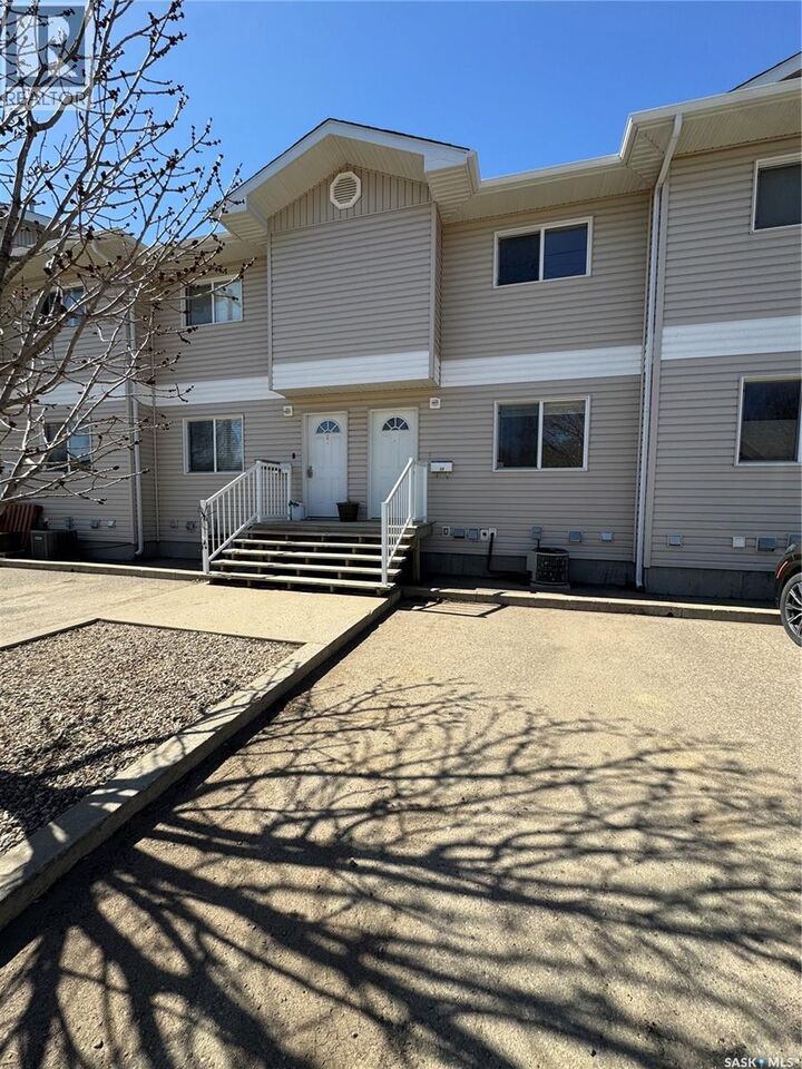Property Photo:  13 1437 1st Street  SK S4A 2X5 