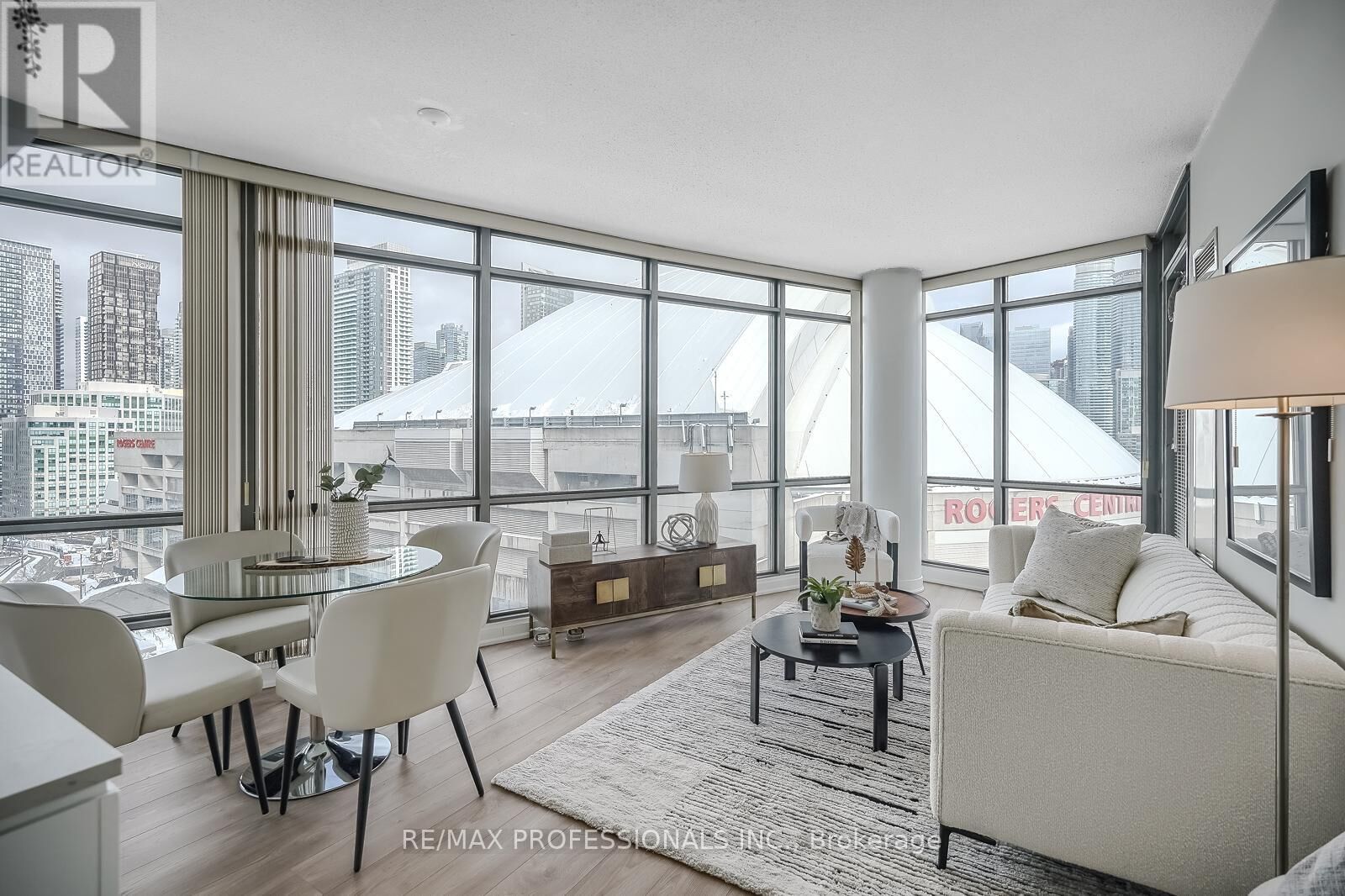 Property Photo:  3 Navy Wharf Court 1708  ON M5V 3V1 