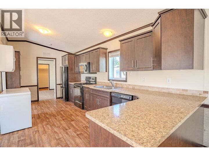 Property Photo:  504 Pine Street 3  BC V0E 1M0 