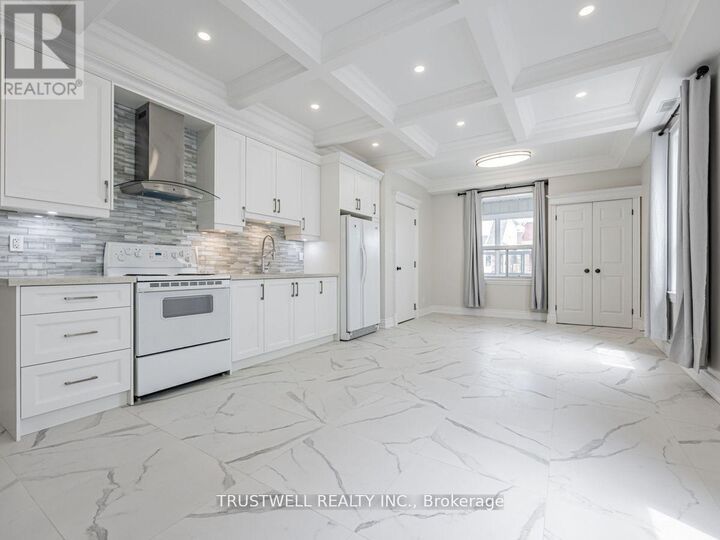 Property Photo:  90 Galt Avenue A  ON M4M 2Z3 