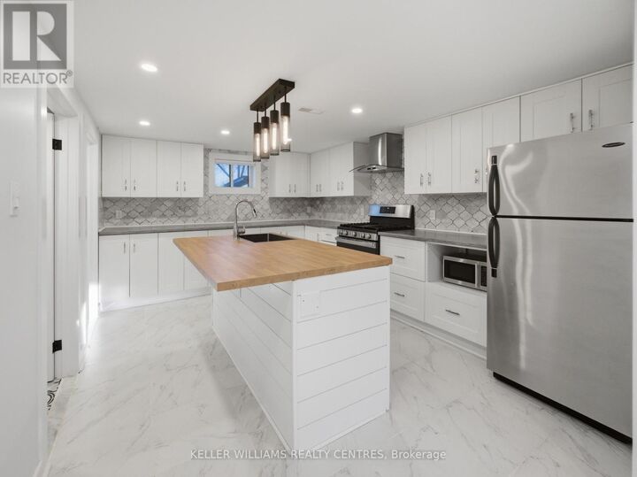Property Photo:  25 Townsend Avenue Unit B  ON L3Z 1X9 