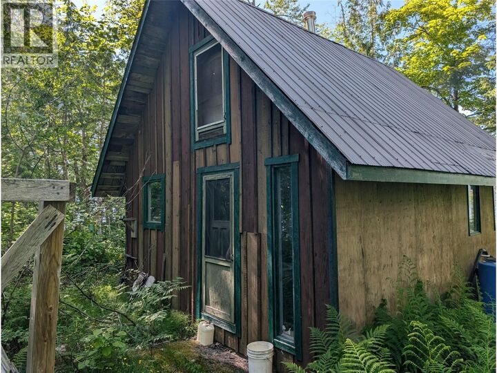 730 Bradley Road — photo 1