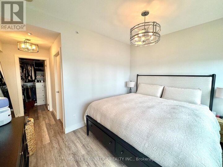Property Photo:  2900 Highway 7 Road 2106  ON L4K 0G3 