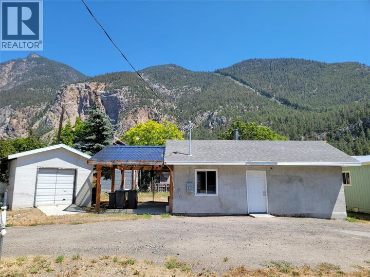 Property Photo: 981 Scott Avenue BC V0X 1K0