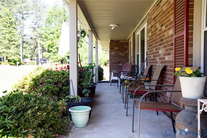 Property Photo:  719 E 6th Avenue  VA 23944 