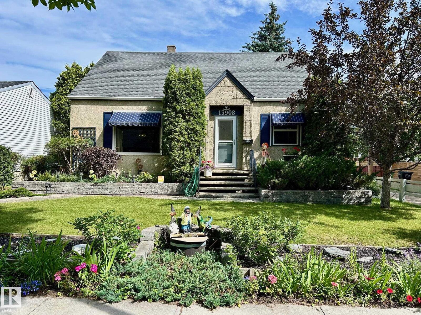 Property Photo: 13908 117 Avenue NW AB T5M 3J4
