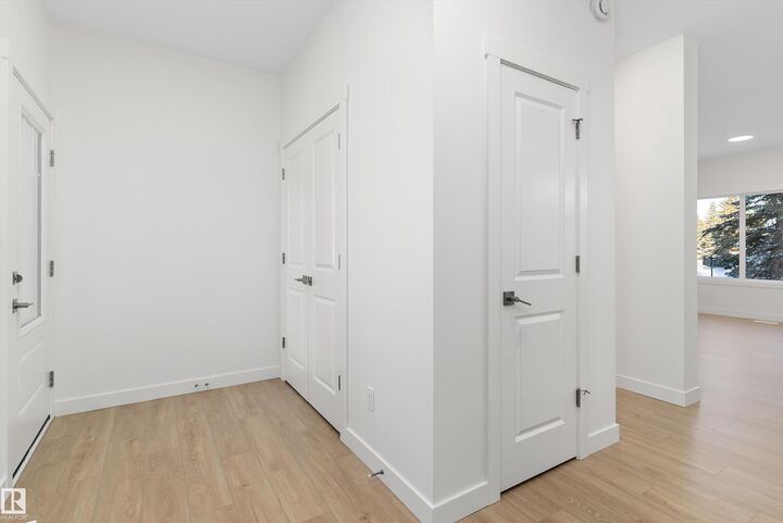 Property Photo:  8536 183 Avenue NW  AB T5Z 0X5 
