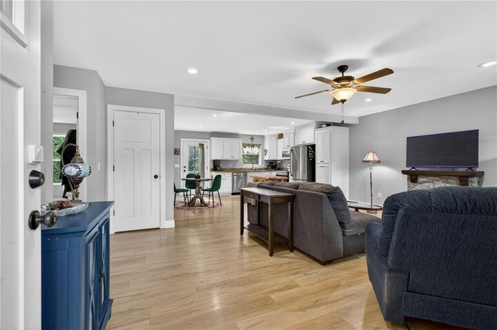 Property Photo:  355 Estate Drive  GA 30533 