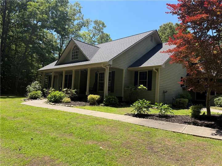 Property Photo:  96 Oakridge Lane  GA 30536 