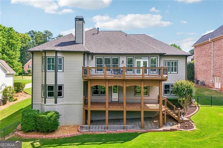 Property Photo: 6610 Bridlewood Way GA 30024