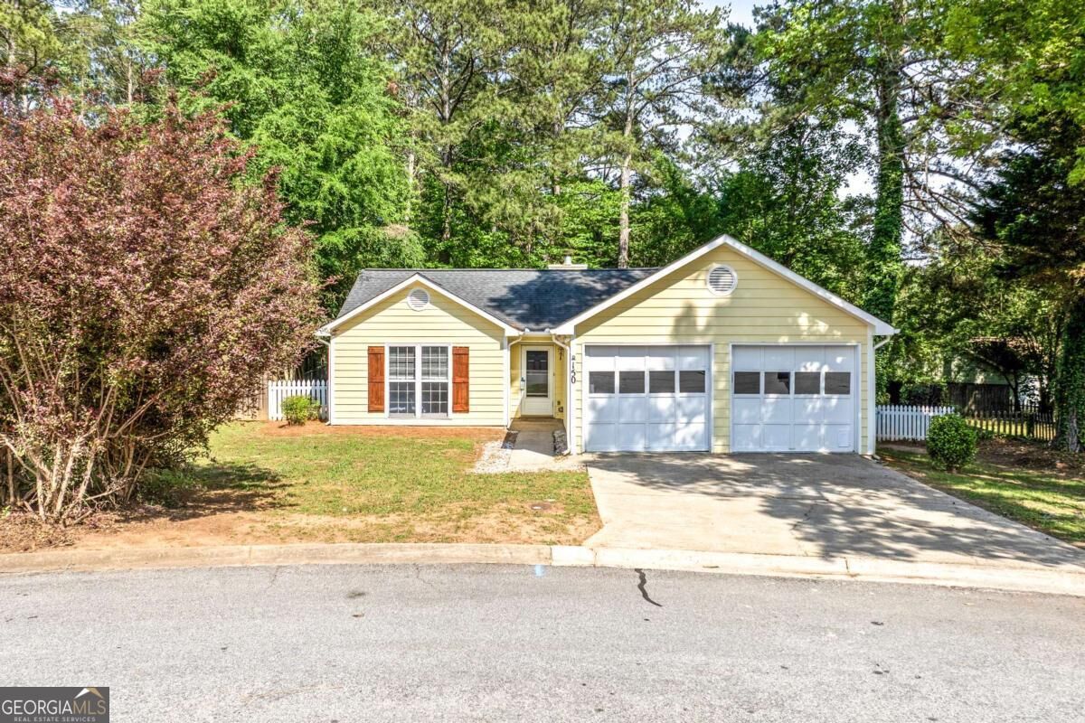 Property Photo:  150 Rebecca Place  GA 30605 