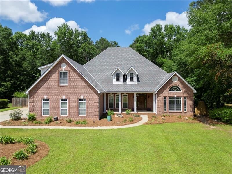 Property Photo: 102 Seven Pines Court GA 31069