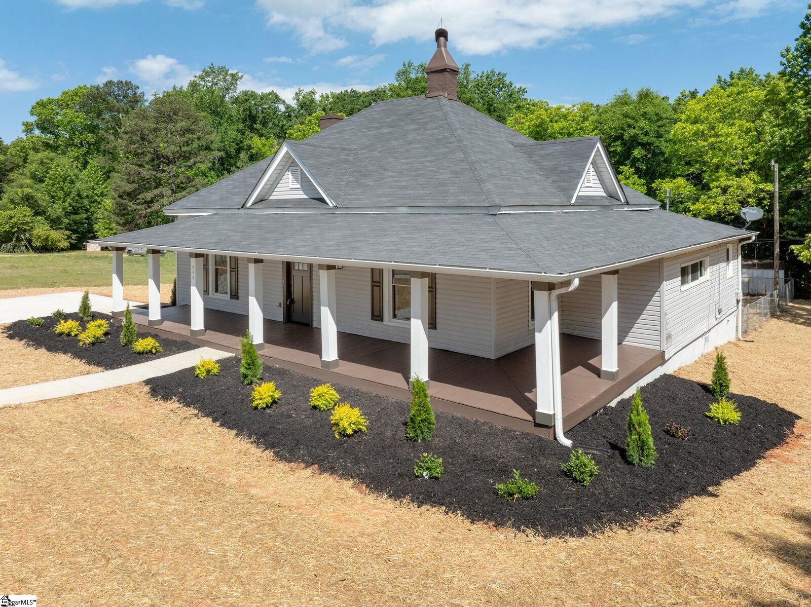 Property Photo: 444 W Peachtree Street SC 29388