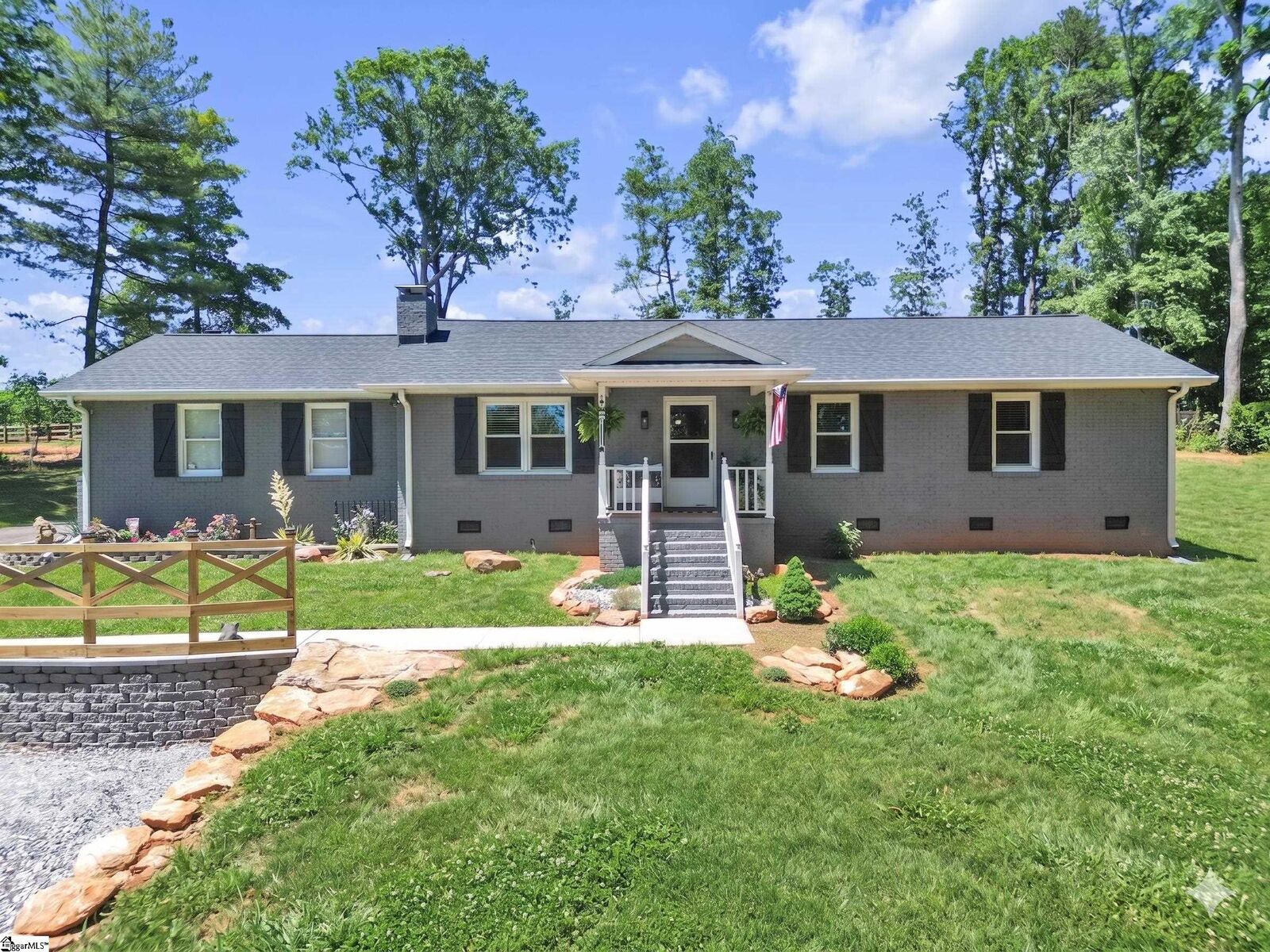 Property Photo:  425 Hannon Road  SC 29349 