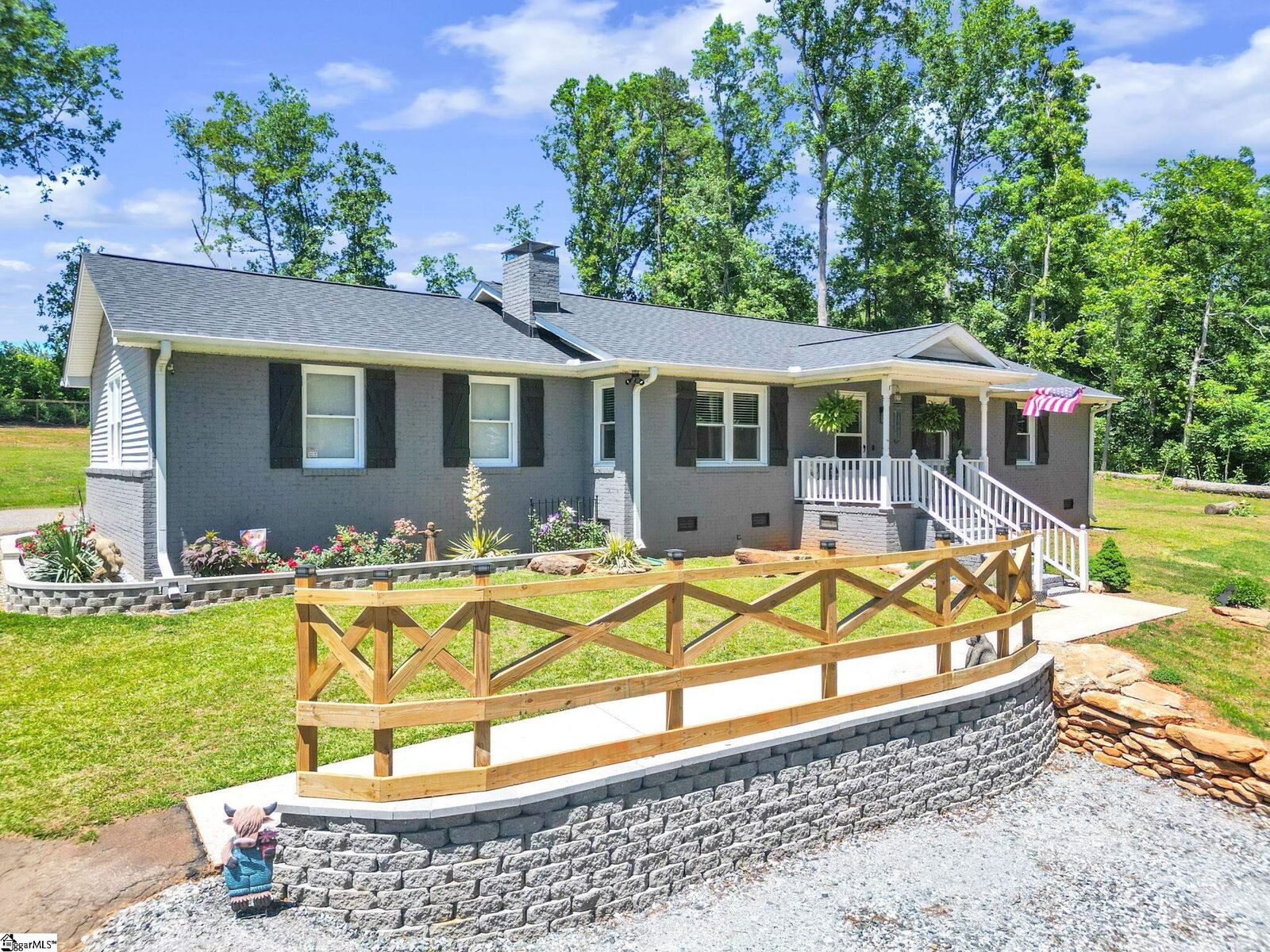 Property Photo:  425 Hannon Road  SC 29349 