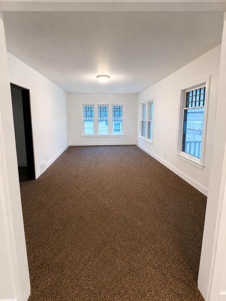 Property Photo:  714 E 10th Street  IN 46360 
