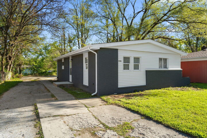 Property Photo:  1346 E 50th Court  IN 46409 