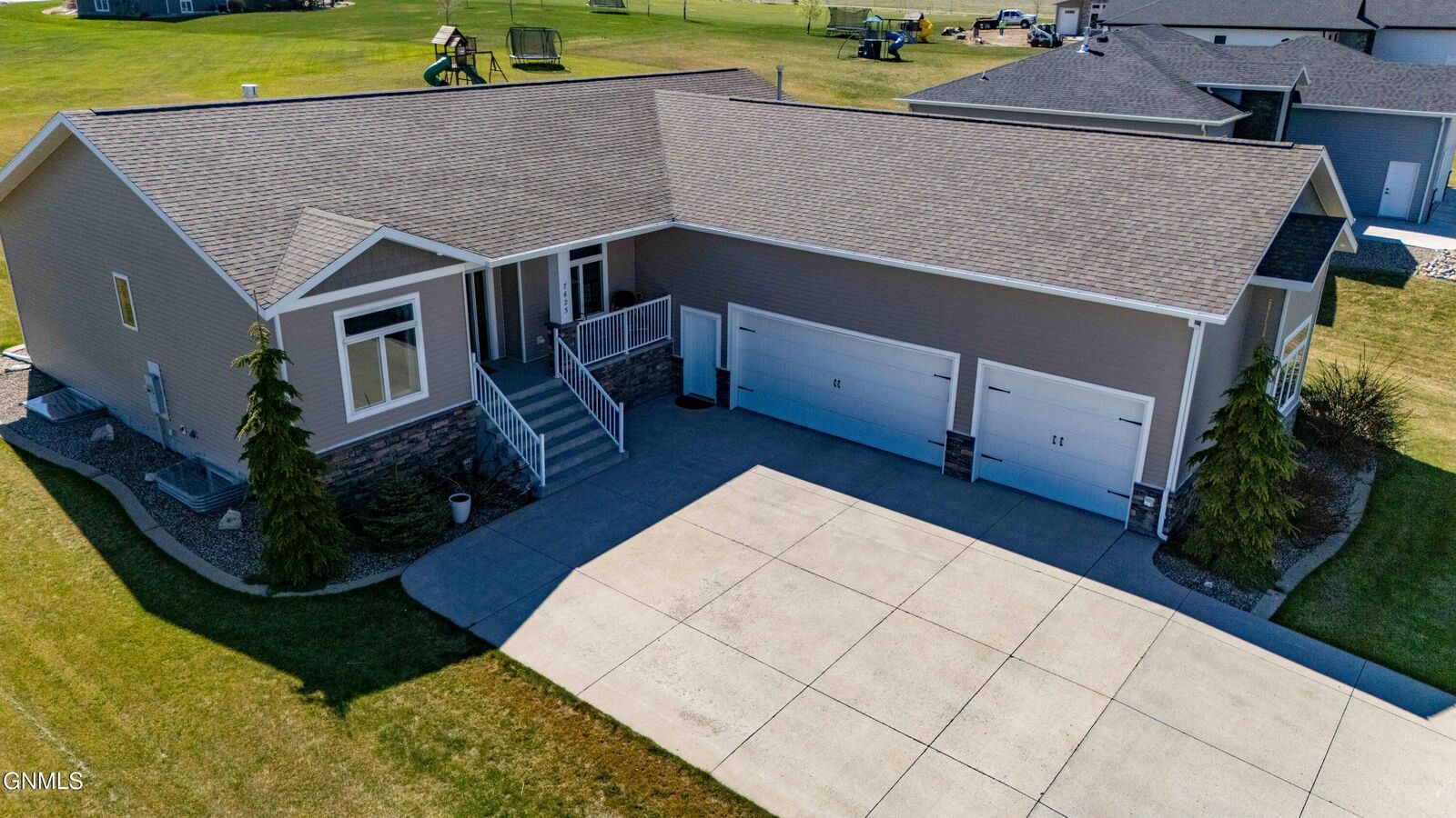 Property Photo:  7623 Hawktree Drive  ND 58503 