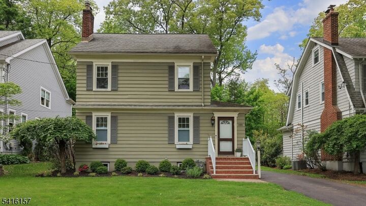 Property Photo:  288 Seneca Pl  NJ 07090 