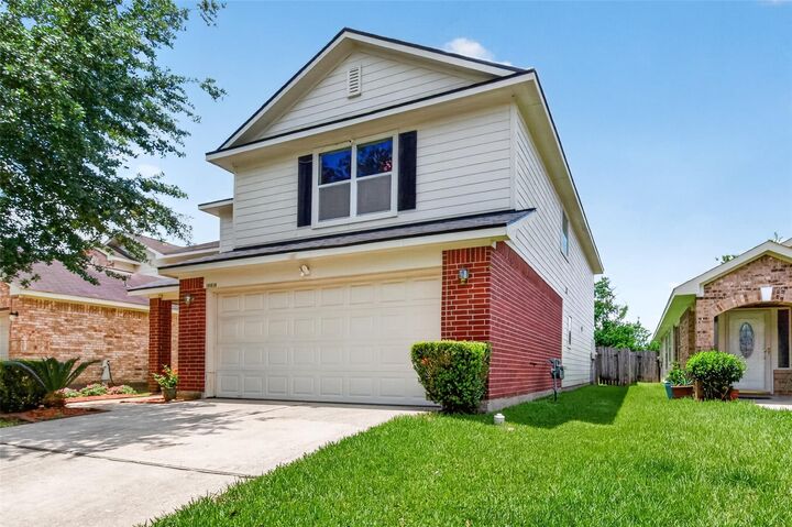 Property Photo: 10818 Tallow Briar TX 77075