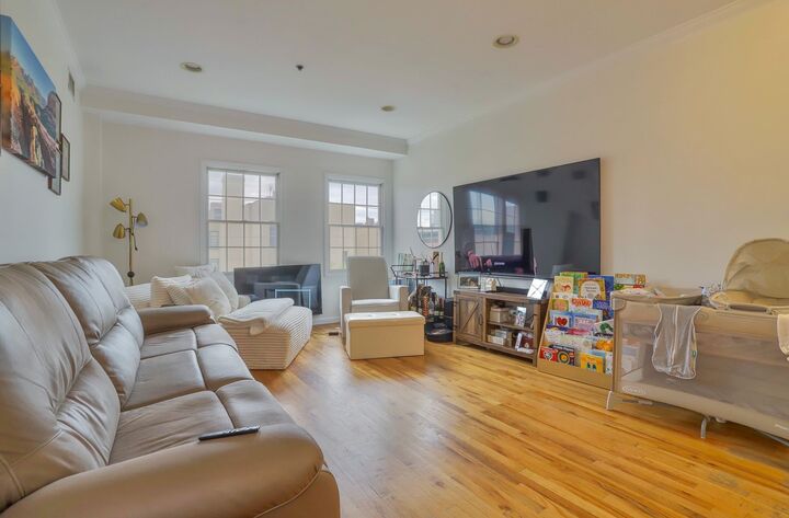 Property Photo:  205-207 Madison St 5B  NJ 07030 