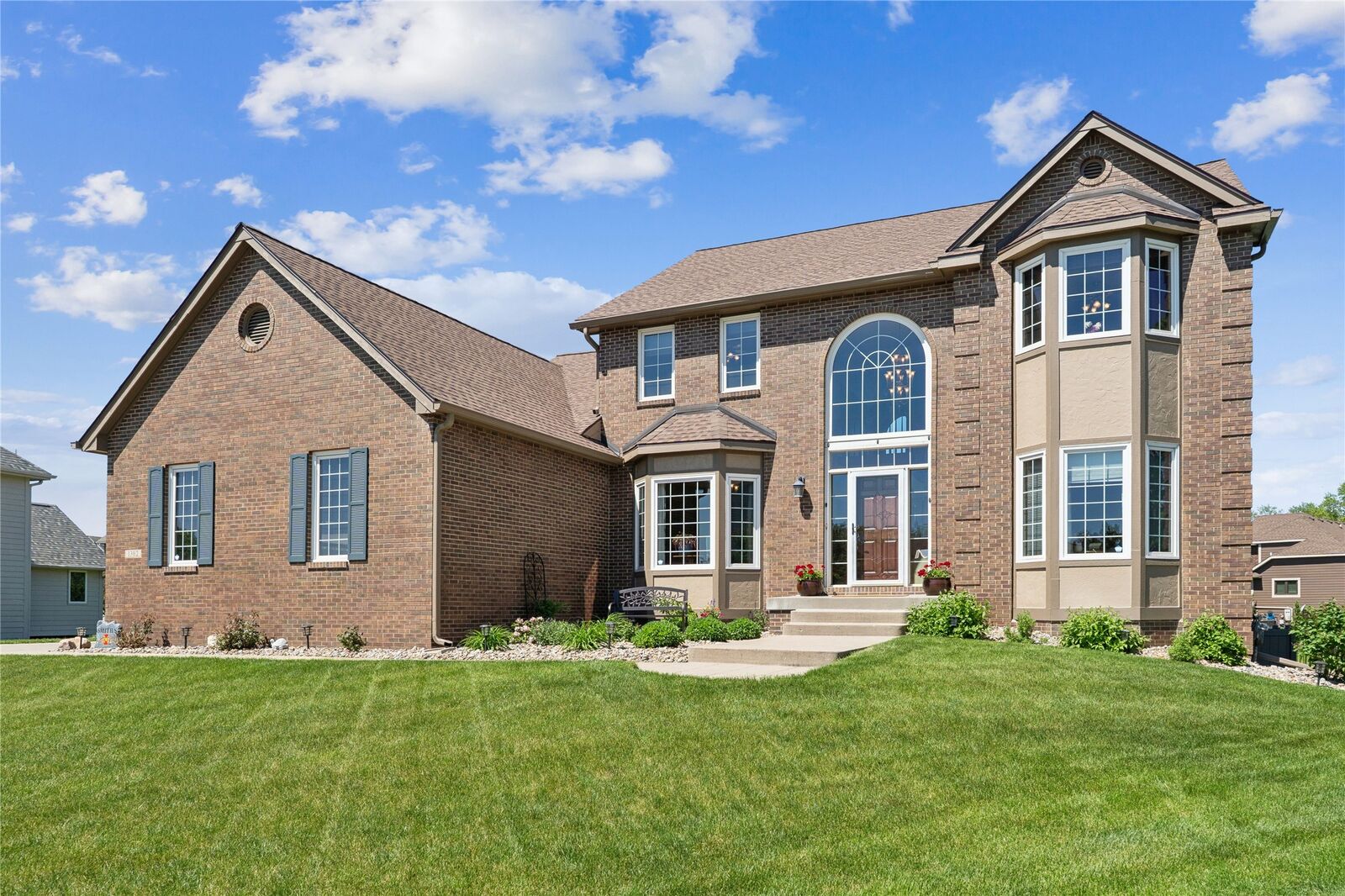 Property Photo:  1302 NE Lake View Court  IA 50021 