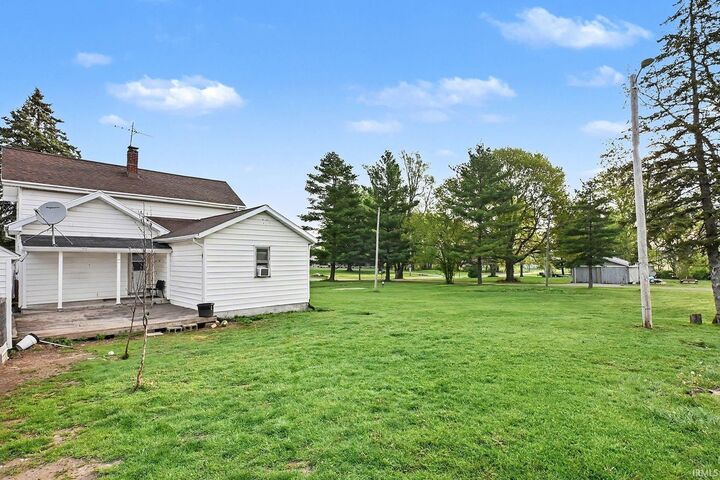 Property Photo:  465 E 500 N  IN 46970-8172 