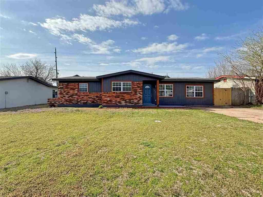 Property Photo:  124 SW 45th St  OK 73505 