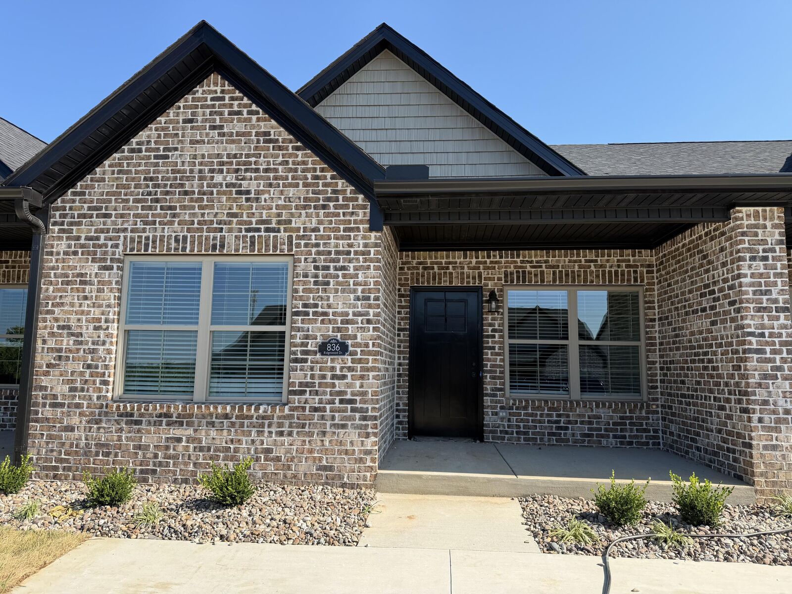 Property Photo: 836 Ridgewood Drive 5 KY 40403